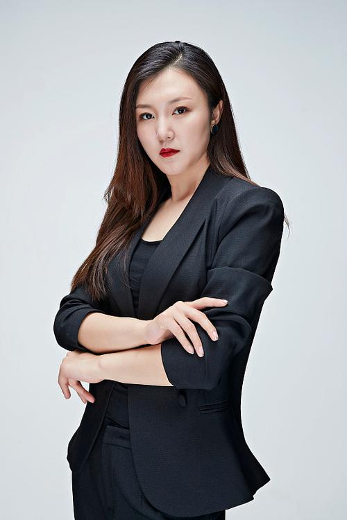 鲜余泽 公关与传播总监